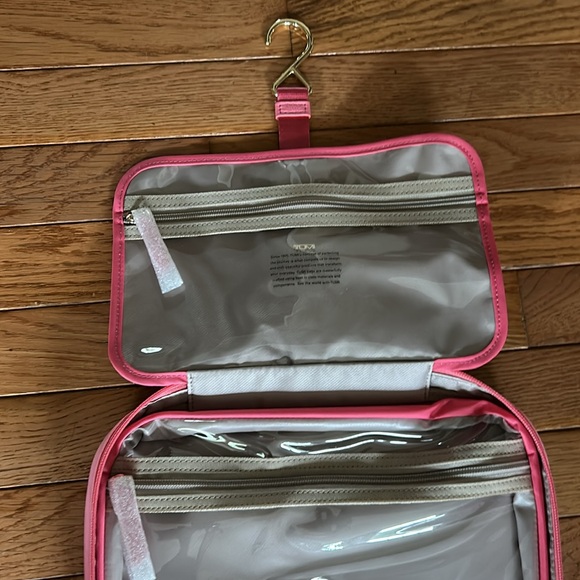 NWT TUMI Melissa Cosmetic bag - Picture 5 of 7
